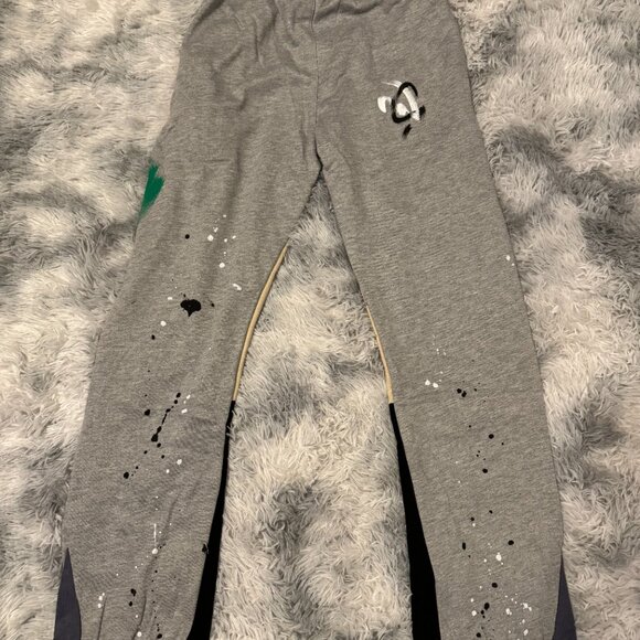 Gallery Dept Painted Flare Sweatpants Gray Size Medium or Large - Picture 3 of 3